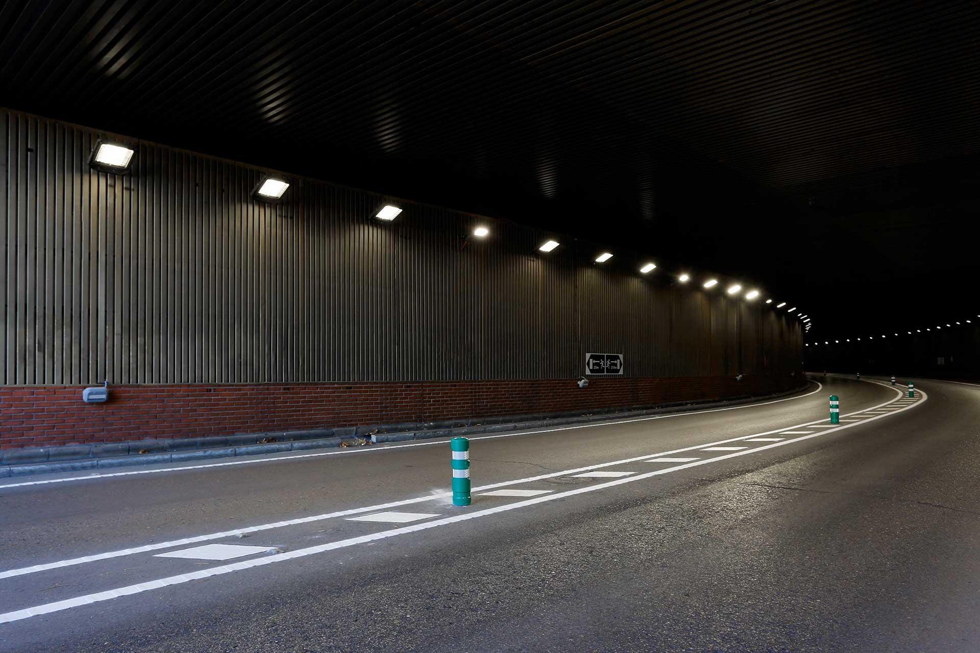 Une solution d'éclairage durable intelligente améliore la sécurité du tunnel d'Aguas Vivas